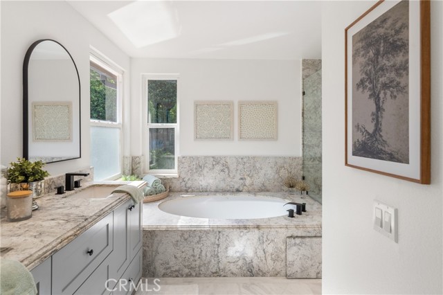 19022 Shamrock Lane, Yorba Linda CA: https://media.crmls.org/medias/3e5492e1-fd66-4414-a7a6-4915734f932d.jpg