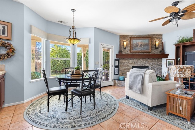 Detail Gallery Image 12 of 49 For 297 Saint Augustine Dr, Chico,  CA 95928 - 3 Beds | 3 Baths