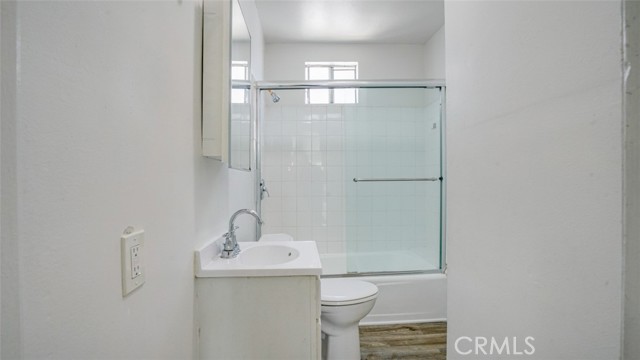 5903 Bonsallo Avenue, Los Angeles CA: https://media.crmls.org/medias/3e54dd98-a67c-400c-8150-9f57622082e5.jpg