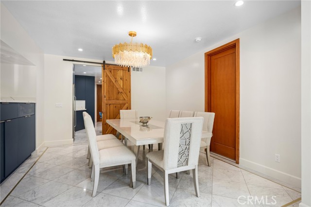 Detail Gallery Image 25 of 70 For 2065 E Altadena, Altadena,  CA 91001 - 7 Beds | 9 Baths