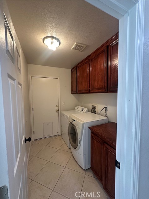 Detail Gallery Image 7 of 22 For 29652 Chandler, Highland,  CA 92346 - 4 Beds | 3 Baths