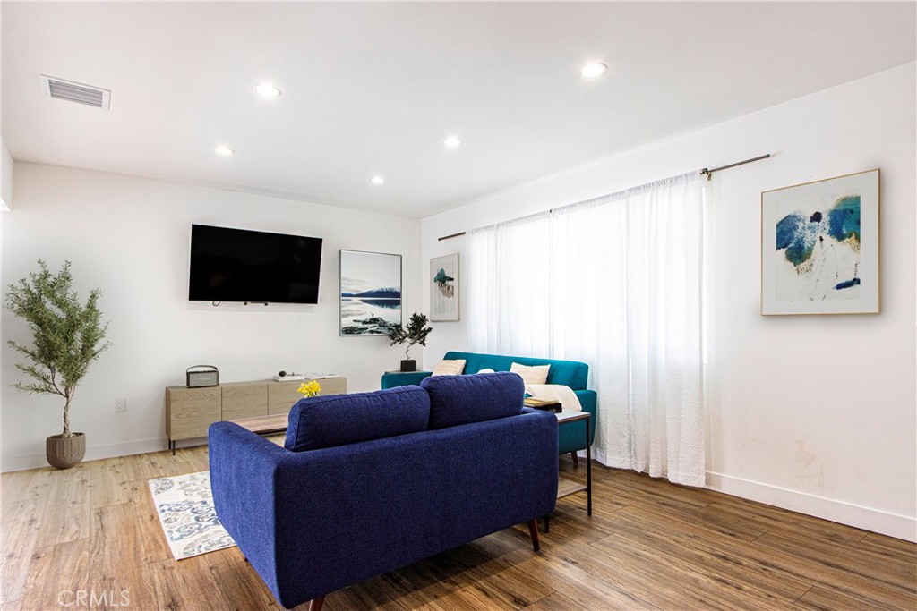 MLS #SR25100449 image #16