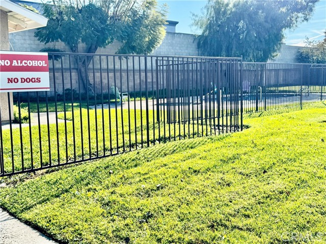 Detail Gallery Image 42 of 42 For 3913 W Hazard #D,  Santa Ana,  CA 92703 - 2 Beds | 1/1 Baths