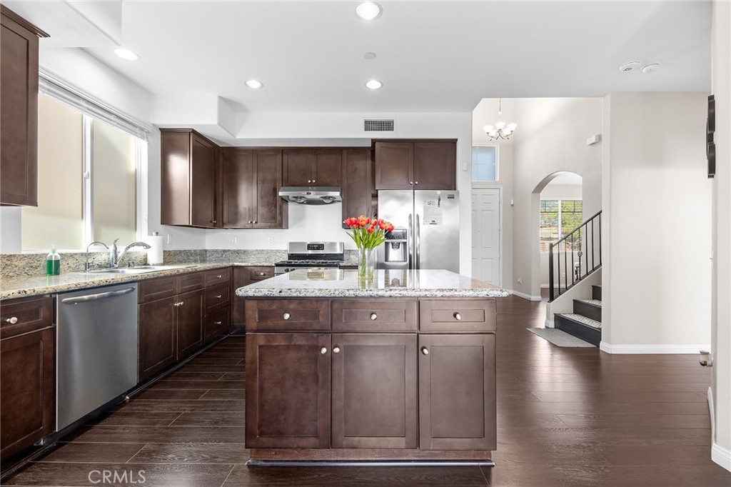 MLS #CV25262538 image #17