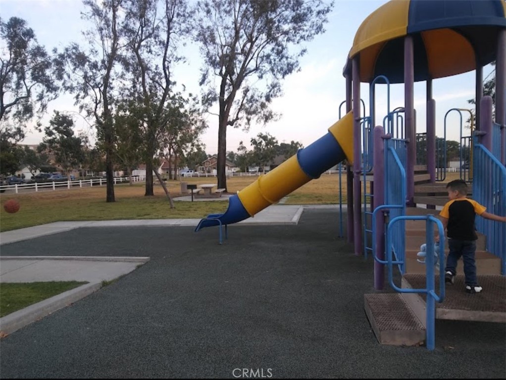 https://media.crmls.org/medias/3e570d45-836a-4970-b11b-bda353bb94f6.jpg?preset=X-Large