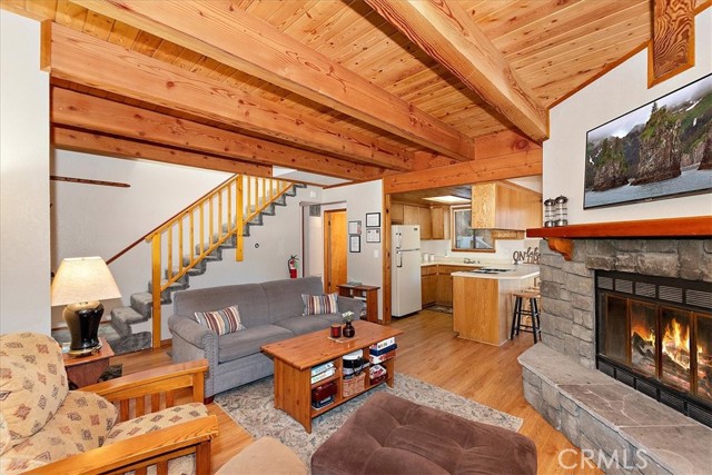 Detail Gallery Image 8 of 16 For 780 Marin Dr, Big Bear Lake,  CA 92315 - 2 Beds | 1/1 Baths