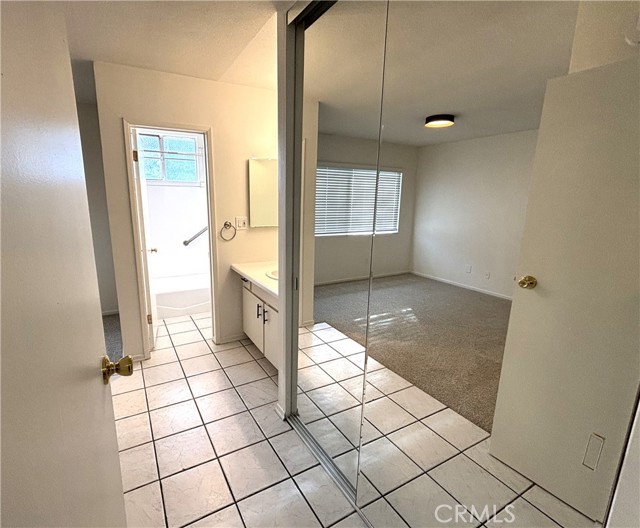 Detail Gallery Image 17 of 24 For 360 Gladys Ave #10,  Long Beach,  CA 90814 - 1 Beds | 1 Baths