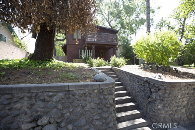 1010 N Madison Avenue, Pasadena CA: https://media.crmls.org/medias/3e587279-dcca-472e-82e6-3b74ec7639c1.jpg