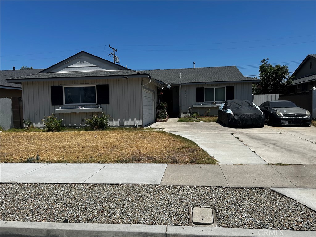 1737 W Beacon