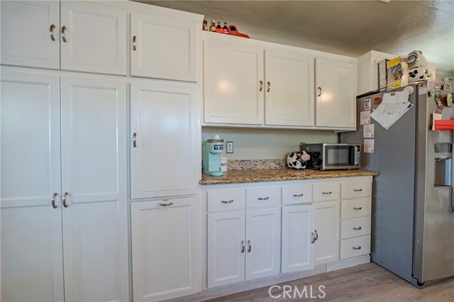 Detail Gallery Image 15 of 34 For 2415 E Childs Ave, Merced,  CA 95341 - 5 Beds | 2 Baths