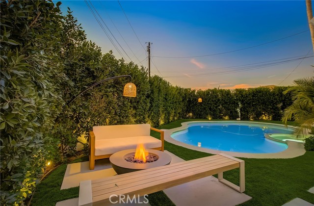 Detail Gallery Image 11 of 72 For 8161 Encino Ave, Northridge,  CA 91325 - 4 Beds | 3 Baths