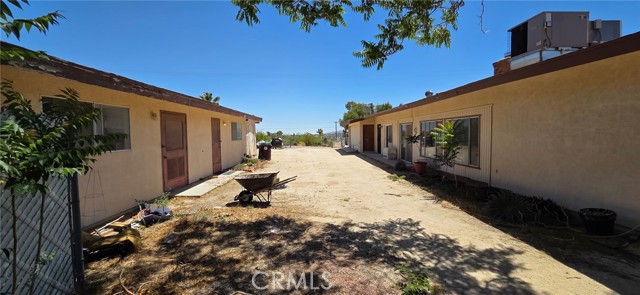 Detail Gallery Image 12 of 14 For 56994 Crestview Dr, Yucca Valley,  CA 92284 - 2 Beds | 1/1 Baths