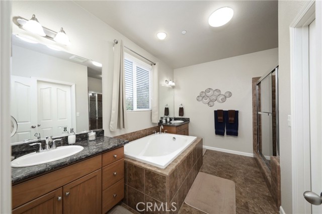 Detail Gallery Image 14 of 26 For 3736 Robinwood Ave, Clovis,  CA 93619 - 3 Beds | 2 Baths