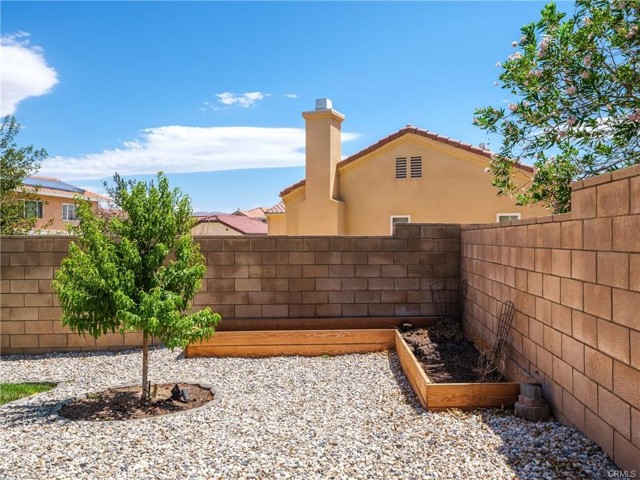 Detail Gallery Image 35 of 59 For 12607 Tamarisk Rd, Victorville,  CA 92395 - 3 Beds | 2/1 Baths