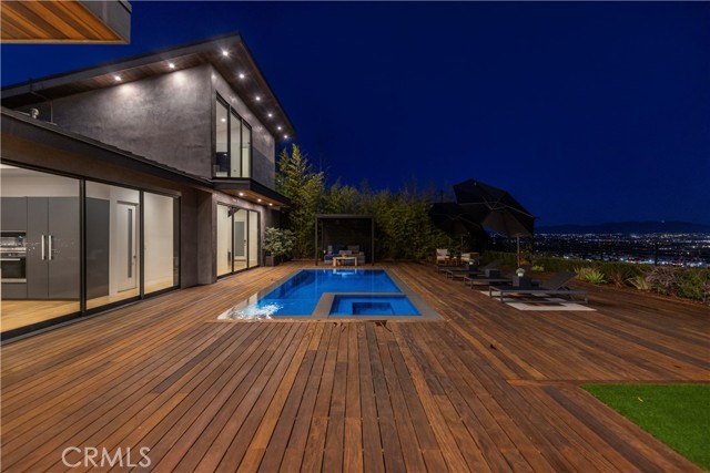 Detail Gallery Image 42 of 47 For 18296 Karen Dr, Tarzana,  CA 91356 - 5 Beds | 6 Baths