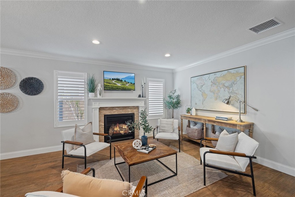 MLS #OC25228132 image #11