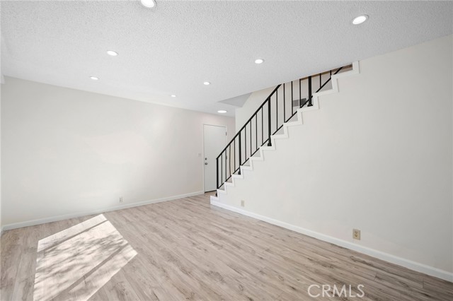 Detail Gallery Image 7 of 24 For 251 W Dryden St #16,  Glendale,  CA 91202 - 2 Beds | 1/1 Baths