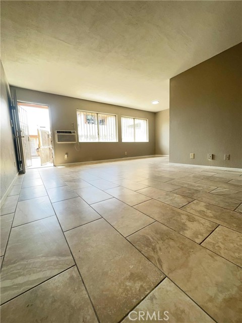 Detail Gallery Image 5 of 12 For 2406 Angela #4,  Pomona,  CA 91766 - 1 Beds | 1 Baths