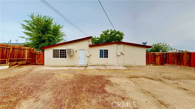 16631 Joshua Street, Victorville CA: https://media.crmls.org/medias/3e5dd7c0-83a0-4b91-a800-2dcb9097e1e3.jpg