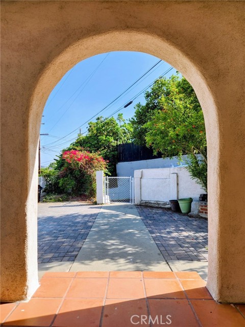 4297 Moonstone Drive, Los Angeles CA: https://media.crmls.org/medias/3e5dee49-bb12-41cd-b8b0-b5553884aabe.jpg