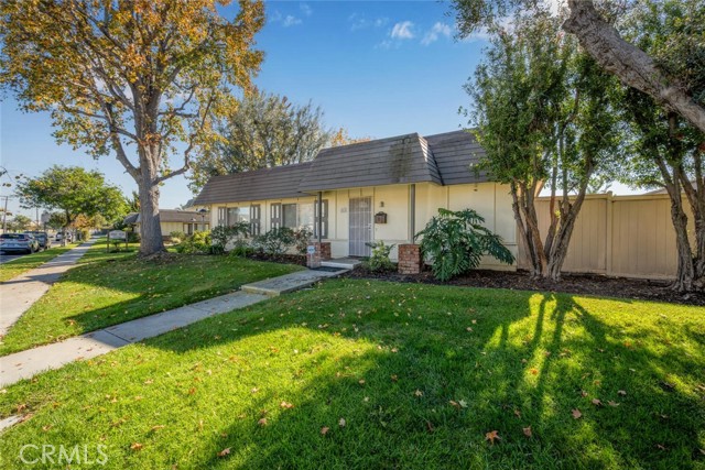 Detail Gallery Image 3 of 44 For 4060 Orange, Cypress,  CA 90630 - 3 Beds | 2 Baths