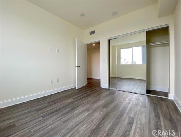 Detail Gallery Image 19 of 25 For 14934 Burbank Bld #301,  Sherman Oaks,  CA 91411 - 3 Beds | 3 Baths