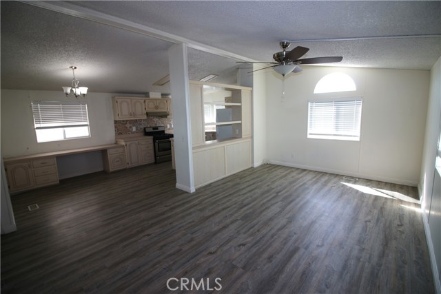 Detail Gallery Image 8 of 20 For 1456 Philadelphia #182,  Ontario,  CA 91761 - 3 Beds | 2 Baths
