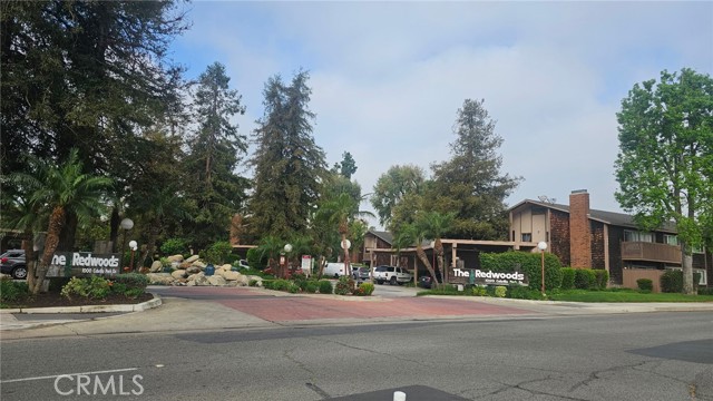 Detail Gallery Image 5 of 5 For 1008 Cabrillo Park #C,  Santa Ana,  CA 92701 - 2 Beds | 1 Baths