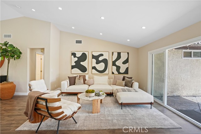 854 Rim Crest, Westlake Village CA: https://media.crmls.org/medias/3e5f5b9c-2ca1-4374-9ae4-66bc16797869.jpg