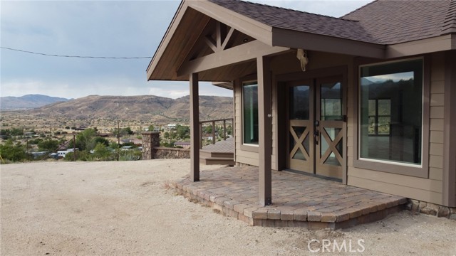 Detail Gallery Image 13 of 19 For 5646 Minna Gombell Ln, Pioneertown,  CA 92268 - 3 Beds | 3 Baths