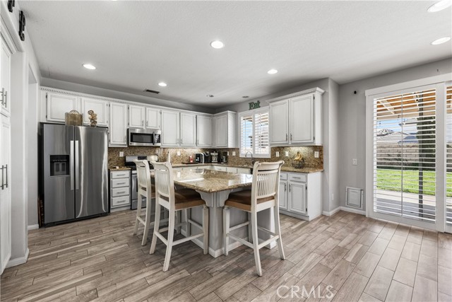 Detail Gallery Image 10 of 53 For 36426 50th St, Palmdale,  CA 93552 - 4 Beds | 3 Baths