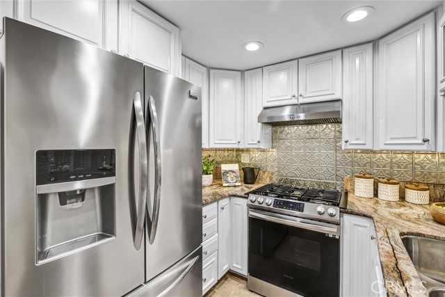 Detail Gallery Image 13 of 34 For 24 Encinitas Ct, Laguna Beach,  CA 92651 - 4 Beds | 2/1 Baths