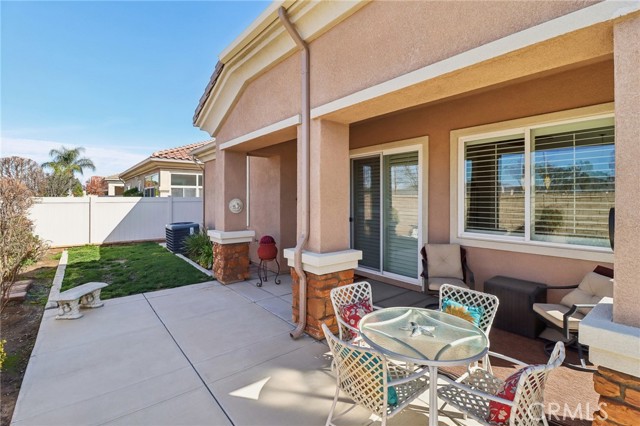 1665 Camino Sueno, Hemet CA: https://media.crmls.org/medias/3e6201e3-226c-4292-be4c-a34e449a23e0.jpg