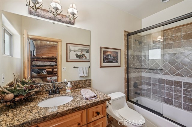 Detail Gallery Image 17 of 39 For 1039 Heritage Trl, Big Bear City,  CA 92314 - 4 Beds | 4/1 Baths