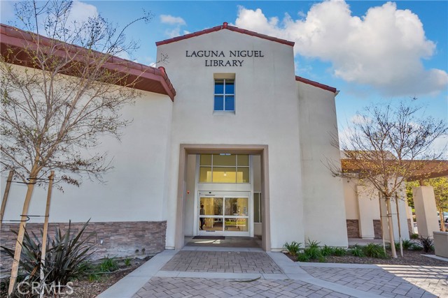 24336 Hillview Drive, Laguna Niguel CA: https://media.crmls.org/medias/3e65247c-a2f7-4d3e-8cef-5e2f26a5d60a.jpg
