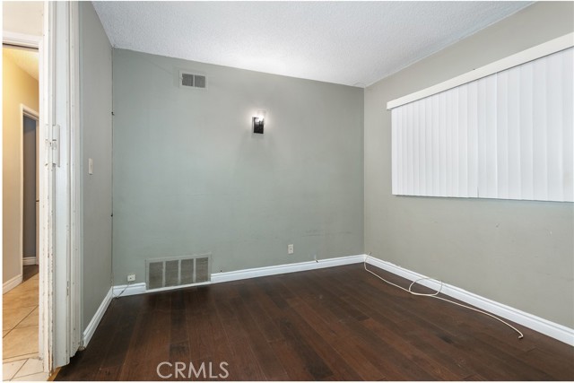 991 Glenview Terrace photo 20