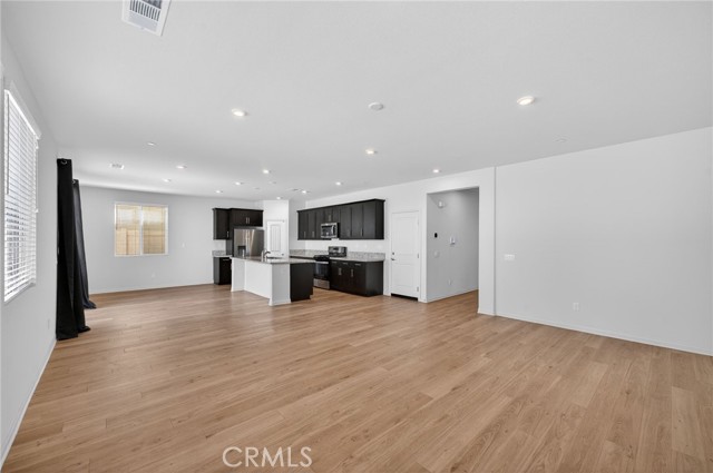 Detail Gallery Image 17 of 64 For 694 Dahlia, San Jacinto,  CA 92583 - 4 Beds | 2/1 Baths