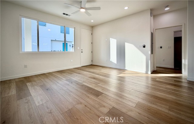 6118 Amos, Lakewood CA: https://media.crmls.org/medias/3e66d406-4622-45c2-bdd5-95c78c74d8e8.jpg