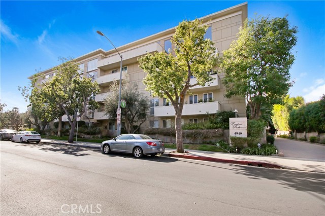 Detail Gallery Image 43 of 44 For 4949 Genesta Ave #104,  Encino,  CA 91316 - 2 Beds | 2 Baths