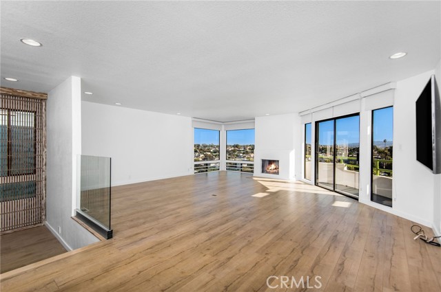 Detail Gallery Image 17 of 59 For 469 26th Street, Manhattan Beach,  CA 90266 - 4 Beds | 2/1 Baths