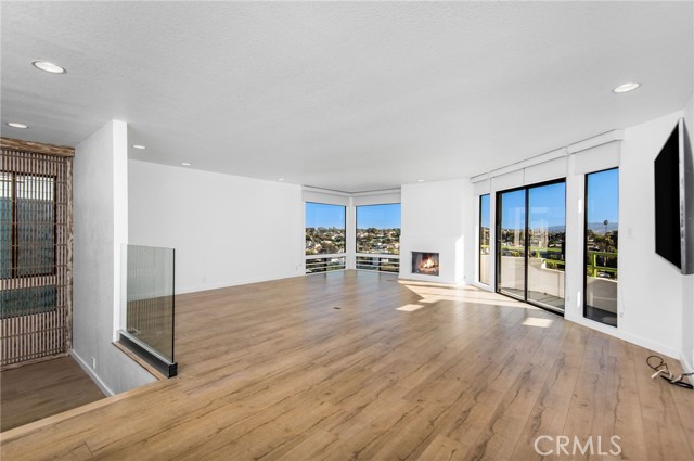 469 26th Street, Manhattan Beach, California 90266, 4 Bedrooms Bedrooms, ,2 BathroomsBathrooms,Residential,Sold,26th Street,SB24050085