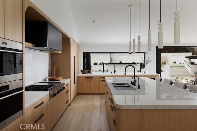 Detail Gallery Image 11 of 72 For 919 Sandcastle R, Corona Del Mar,  CA 92625 - 5 Beds | 4 Baths