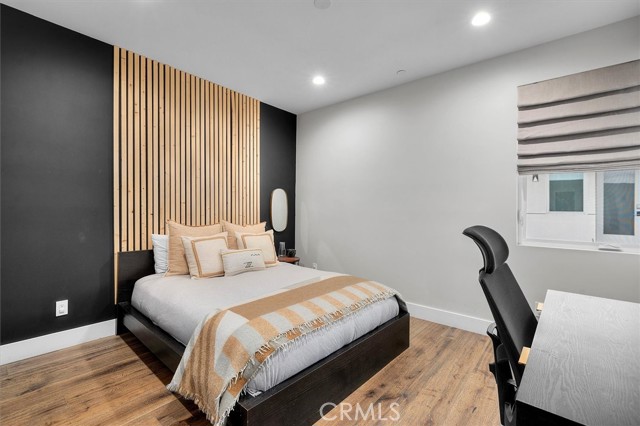 Detail Gallery Image 20 of 36 For 2713 Carnegie Ln #B,  Redondo Beach,  CA 90278 - 5 Beds | 4 Baths