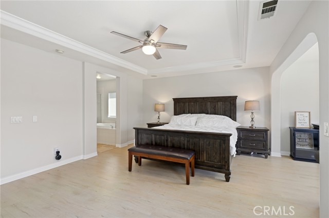 8047 E Hampshire Road, Orange CA: https://media.crmls.org/medias/3e697b38-eaea-4a38-8732-927ca9588a2b.jpg