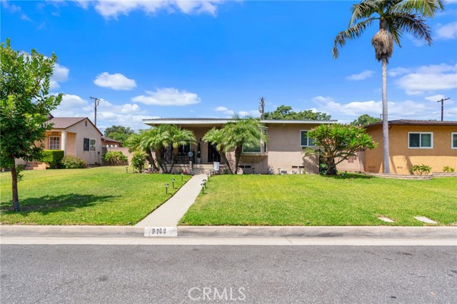 9709 Parrot Avenue, Downey, California 90240, 3 Bedrooms Bedrooms, ,2 BathroomsBathrooms,Single Family Residence,For Sale,Parrot,WS24187761