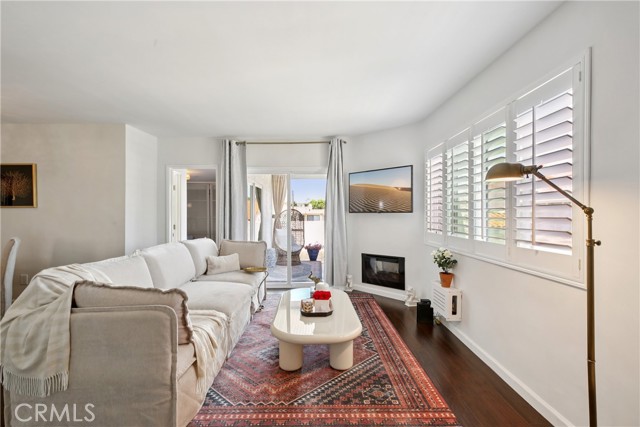 2704 Voorhees Avenue, Redondo Beach, California 90278, 1 Bedroom Bedrooms, ,1 BathroomBathrooms,Residential,For Sale,Voorhees,SB25133436