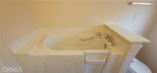 Detail Gallery Image 12 of 24 For 622 Esther Way, Redlands,  CA 92373 - 4 Beds | 2/1 Baths