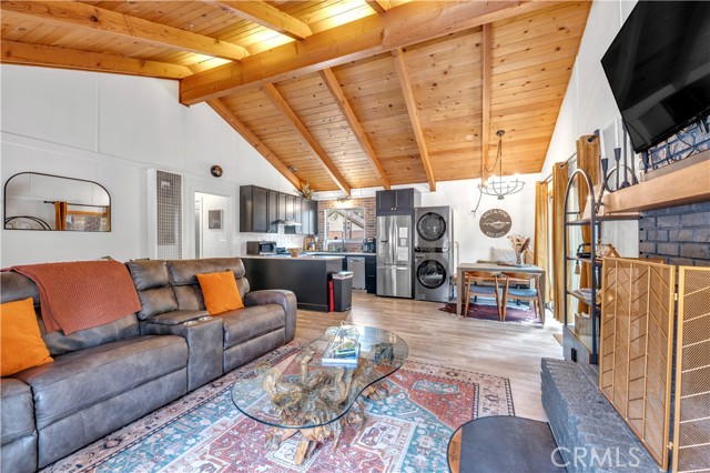 42660 La Placida, Big Bear Lake CA: https://media.crmls.org/medias/3e6c5872-e2be-4dbe-b2aa-5d0e991943fb.jpg