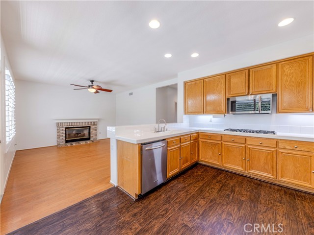 27339 Brighton Lane, Valencia CA: https://media.crmls.org/medias/3e6d0e9b-a270-4548-ba14-f633446a672e.jpg