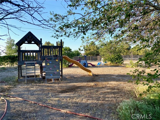 9582 Buttemere Road, Phelan CA: https://media.crmls.org/medias/3e6d4b2a-9642-4342-ab7a-3d688f3aef9c.jpg